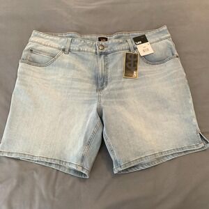 Lee Bermuda Shorts Womens 22W Light Wash Denim Jean Mid Rise Stretch 8 Inseam